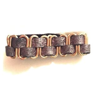 EVEREVE Hot Mama Gray Metallic and Gold Tone Snap Bracelet
